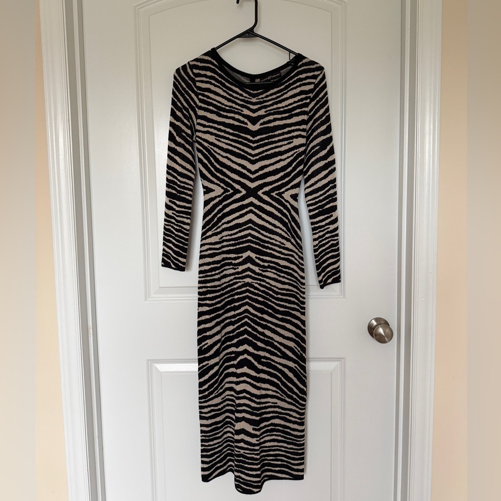 Almost Famous Black and Cream Zebra-Print Long Sleeve Midi Dress